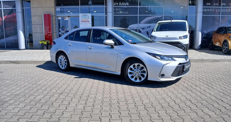 Toyota Corolla cena 88900 przebieg: 87559, rok produkcji 2021 z Kalisz małe 596